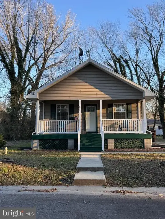 606 Edgewood Ave, Cambridge