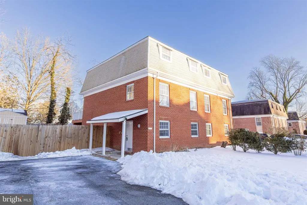 122 Mayfair Dr Ne, LEESBURG