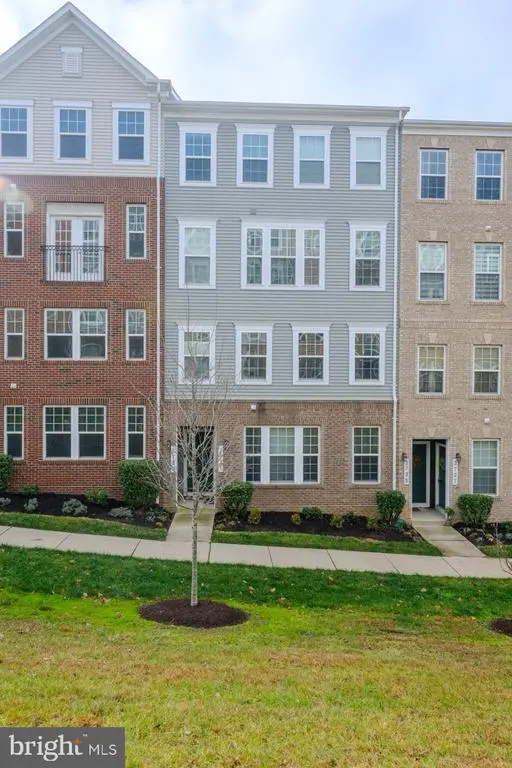 2731 Pinebrook Rd, LANDOVER