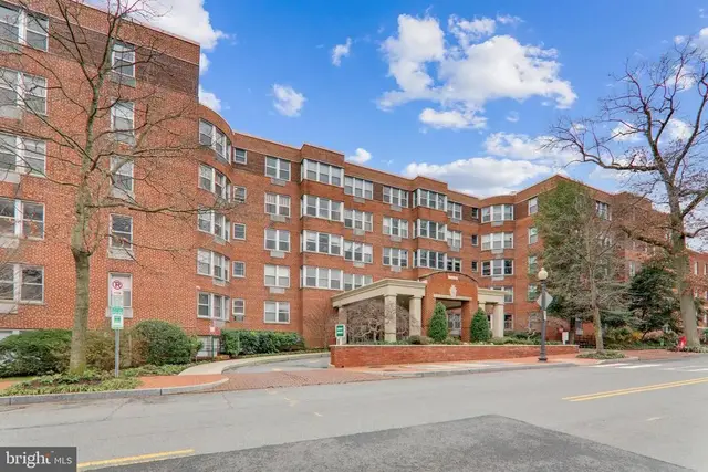 2500 Q St Nw #201, Washington