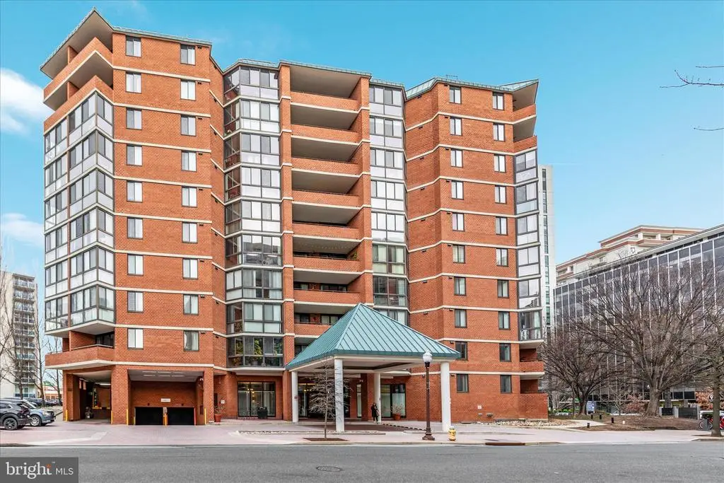 1001 N Randolph St #202, ARLINGTON