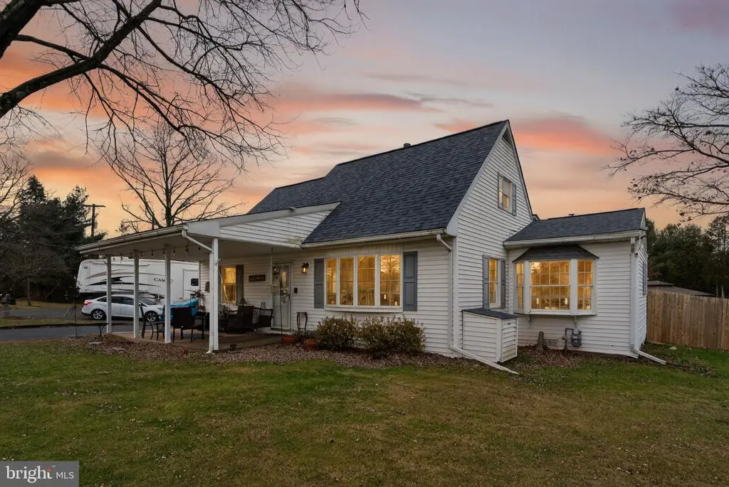 55 Morris Rd, QUAKERTOWN