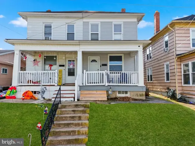 226 E Maple St, Dallastown