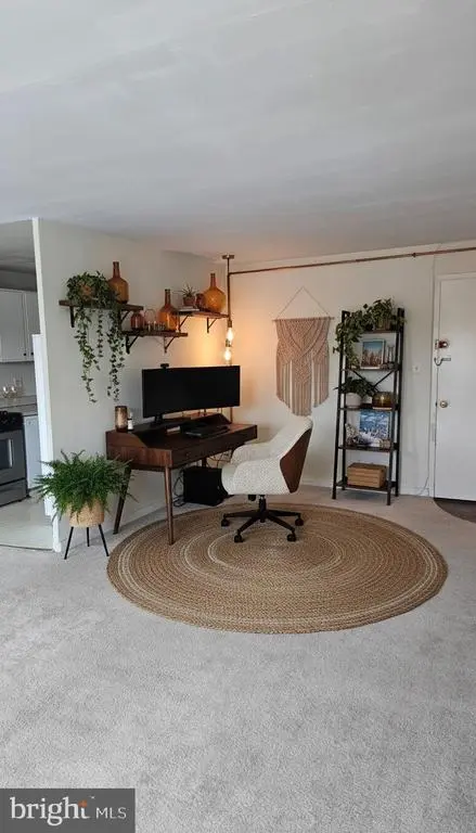 1200 S Arlington Ridge Rd #403, ARLINGTON