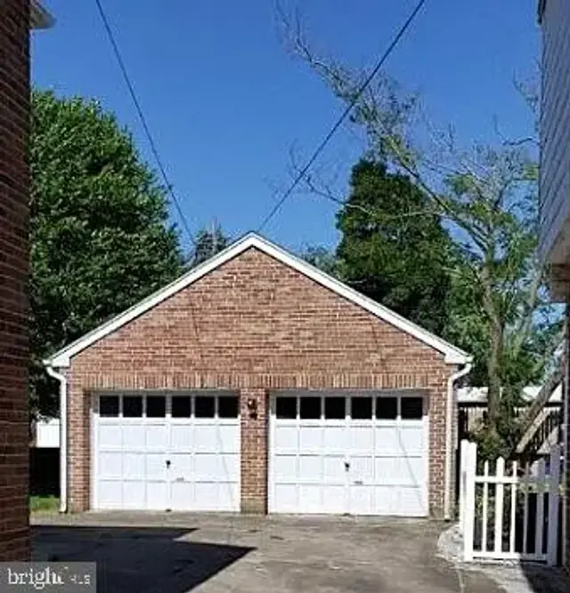 21 N Diamond St #garage, York