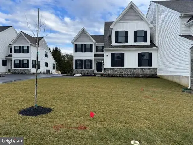 106 Leahy Dr, Newark
