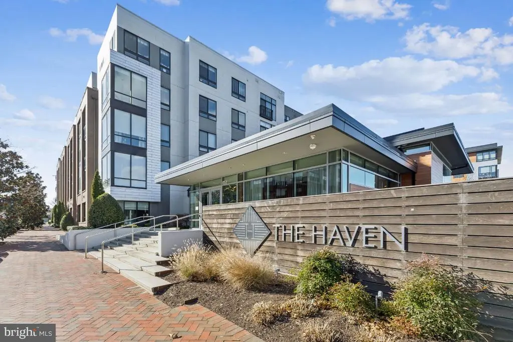 145 Riverhaven Dr #422, Oxon Hill