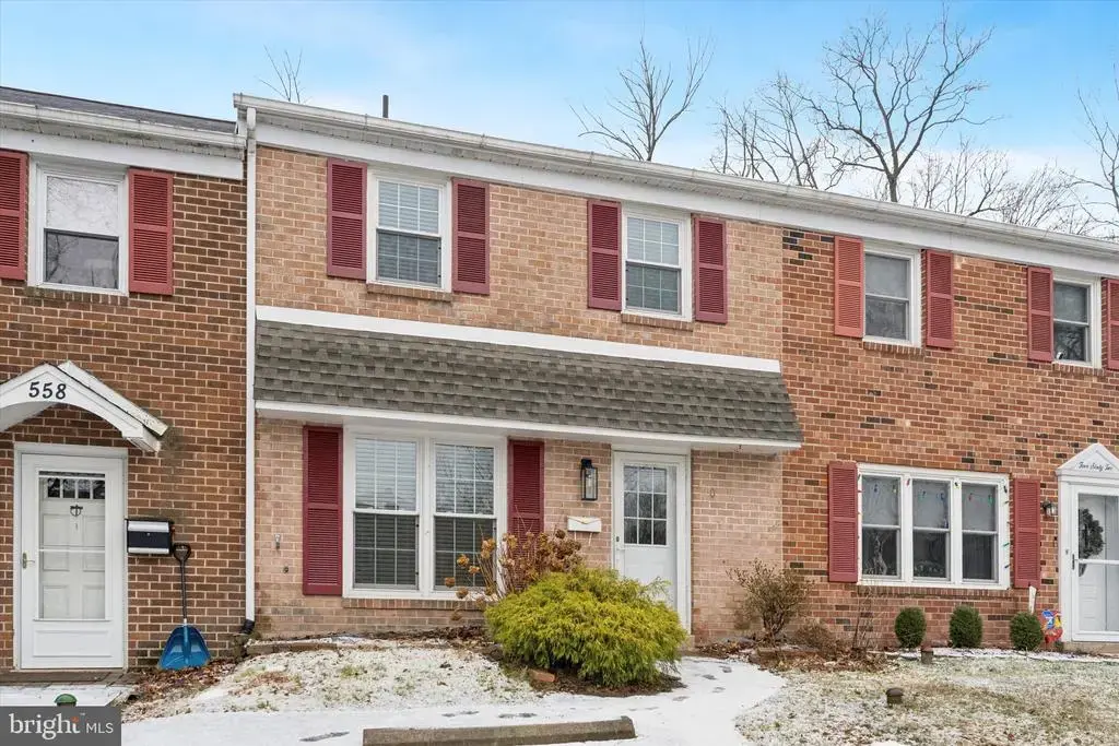 560 Newbury Ct, SELLERSVILLE