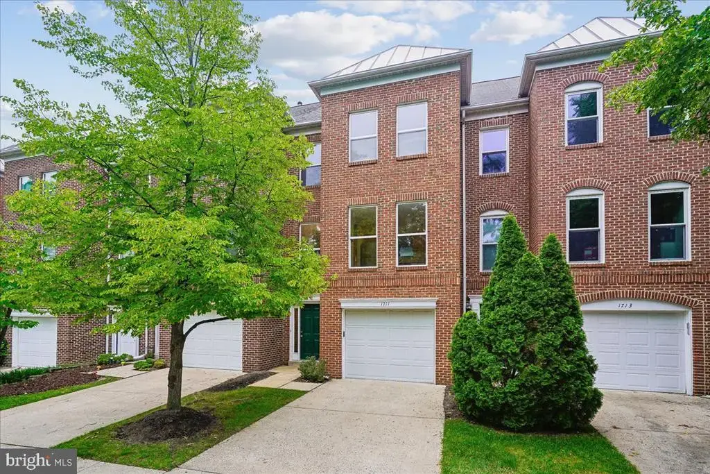 1711 Blue Flint Ct, RESTON