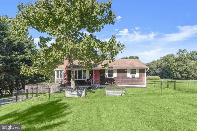 10832 Summit Ave, Woodstock