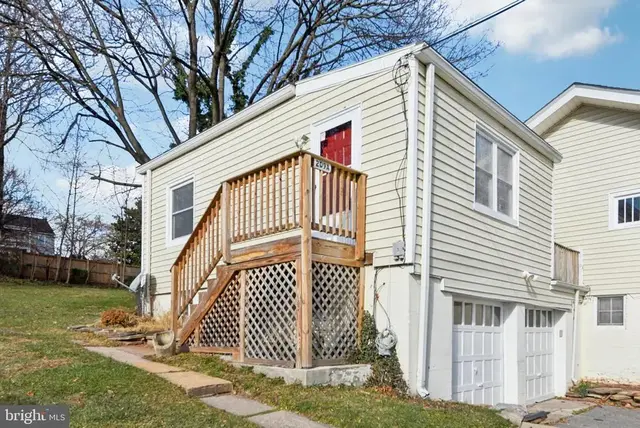 209 Locust St #a, Frederick