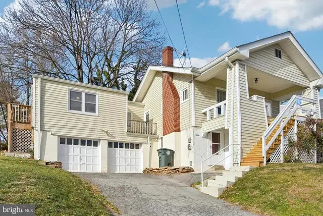 209 Locust St #c, Frederick