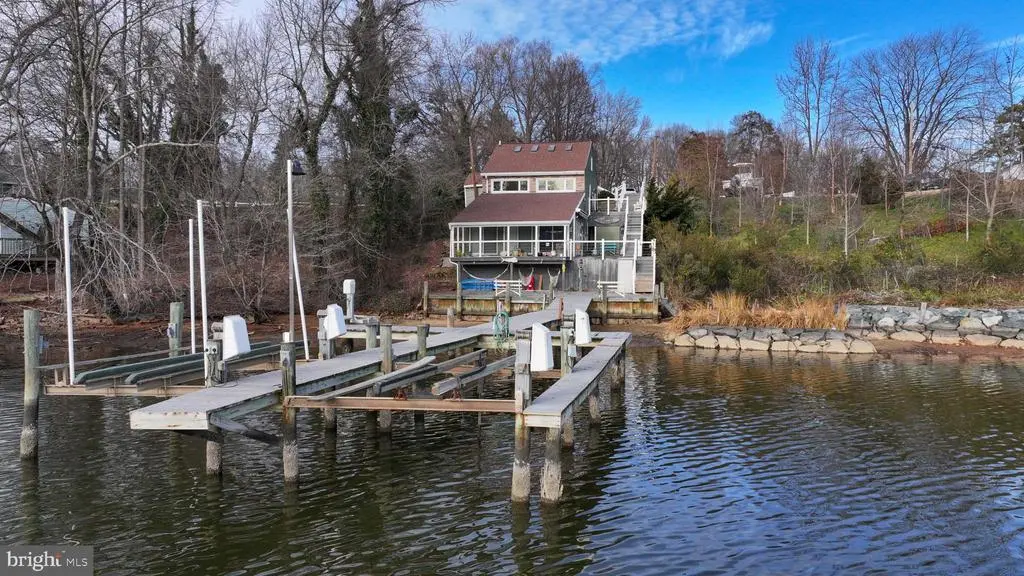 811 N Long Cove Rd, Glen Burnie