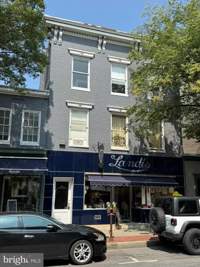 25 S Market St #apt 2, Frederick
