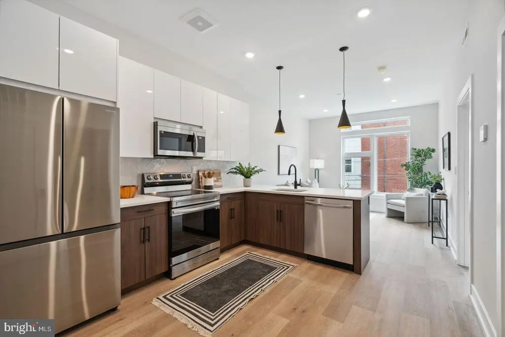 720 W Thompson St #1b-410, PHILADELPHIA