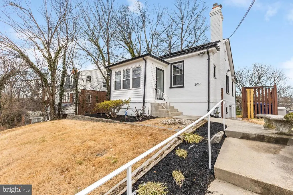 2016 32nd St Se, WASHINGTON