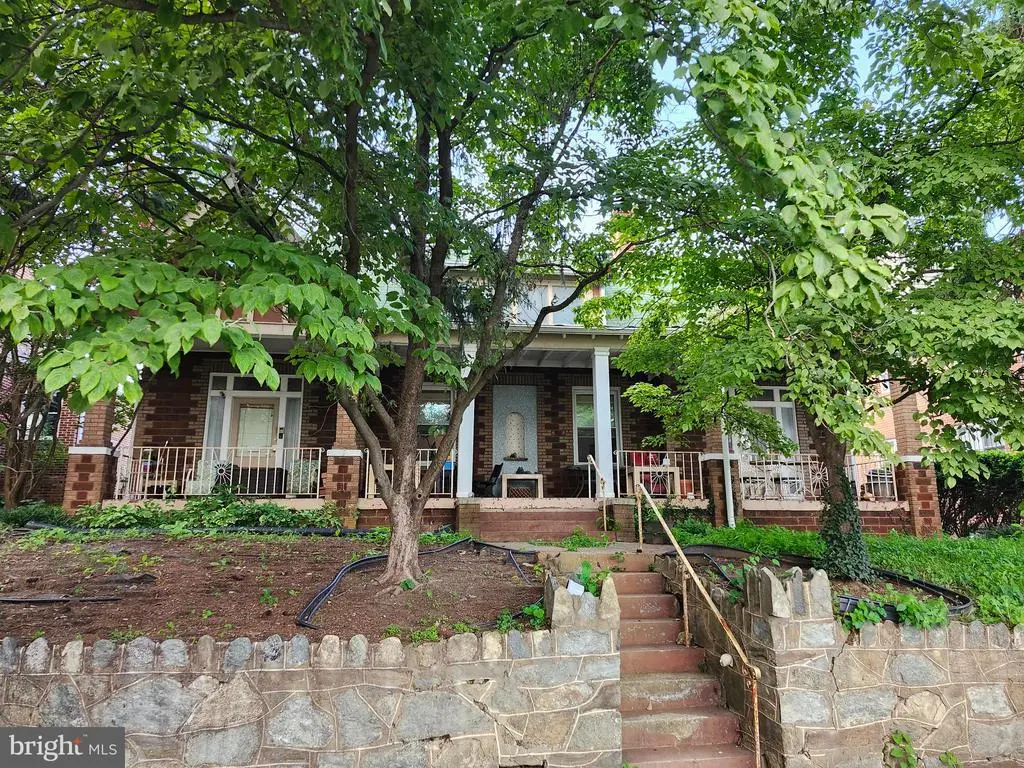 1305 Fern St Nw, WASHINGTON