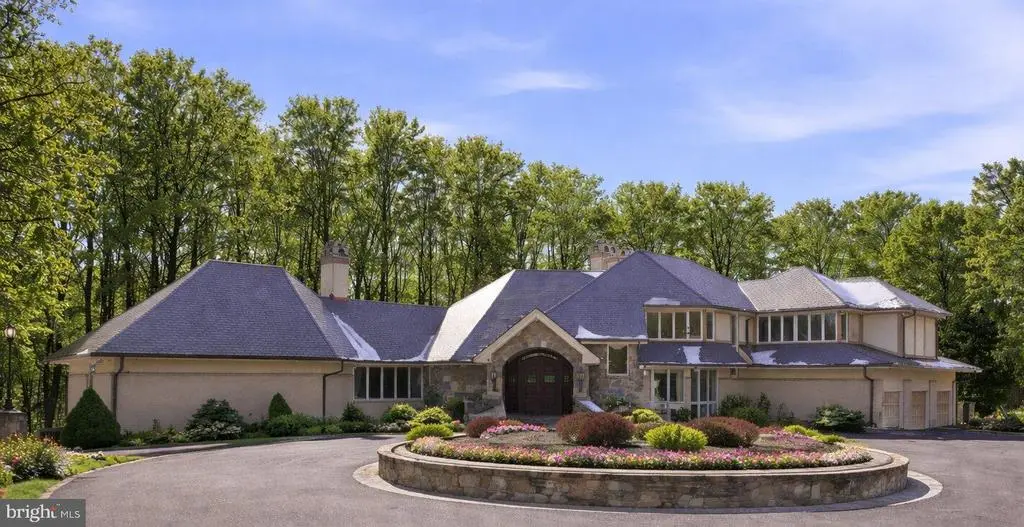 11940 River Rd, POTOMAC