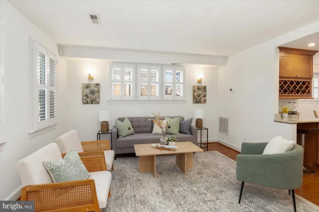 5049 North Capitol St Ne, Washington