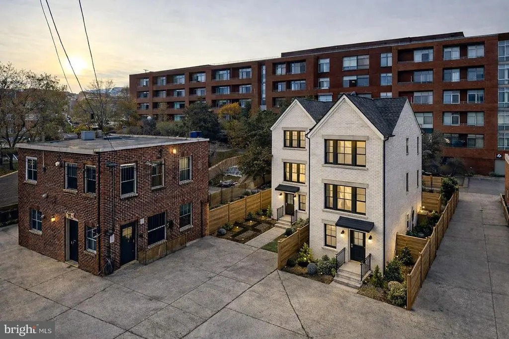 327 Rear L St Ne, WASHINGTON