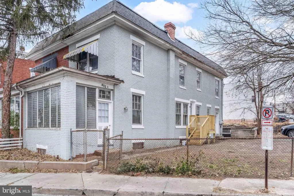 109 Royal Ter, Harrisburg