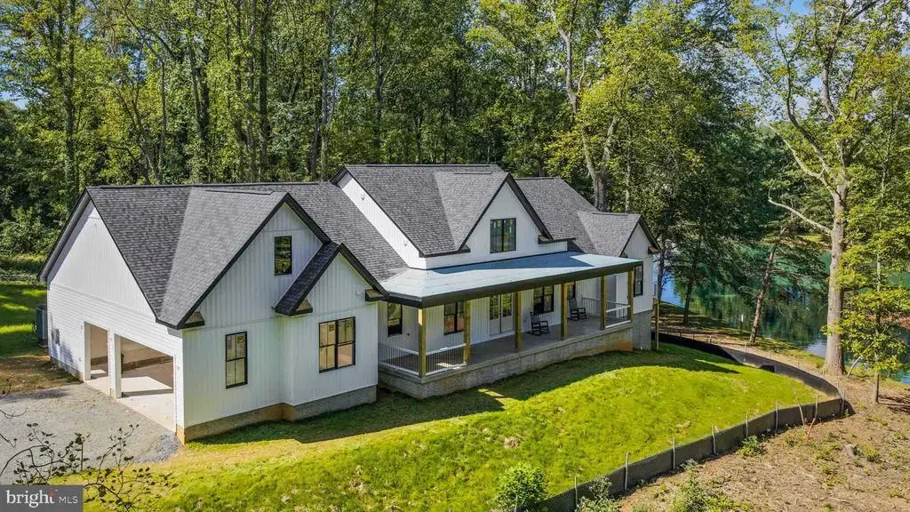 8186 Meetze Rd, WARRENTON