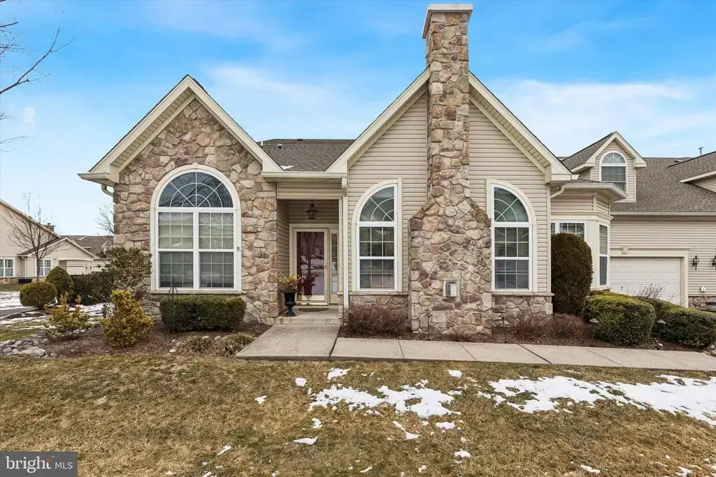 209 Fairway Dr, WARMINSTER