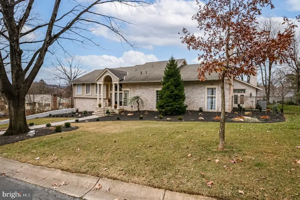 1504 Old Mill Rd, READING