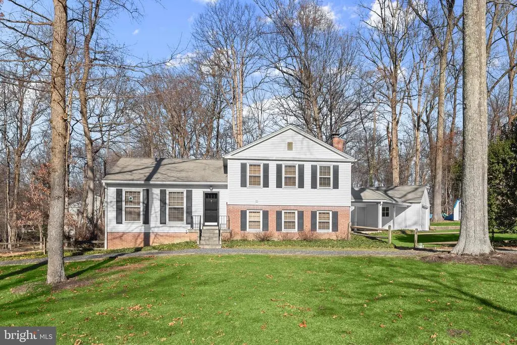 3300 Roscommon Dr, Glenelg