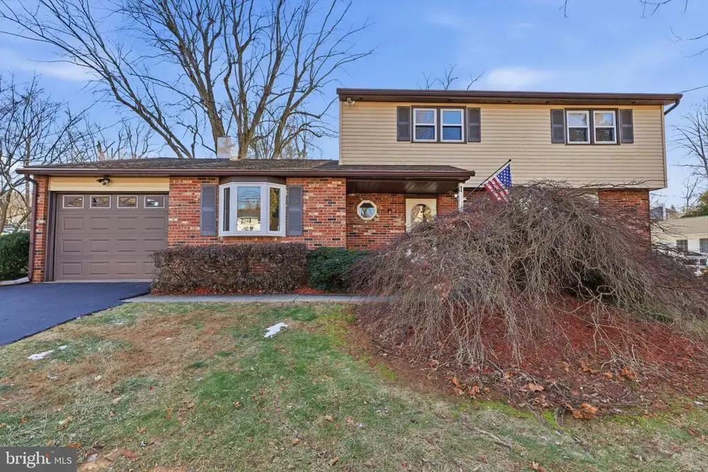 1448 Hollywood Ave, LANGHORNE
