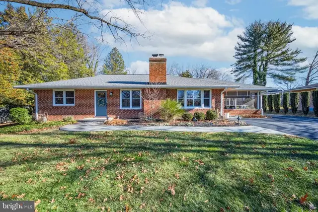 3801 Saint Johns Ln, Ellicott City