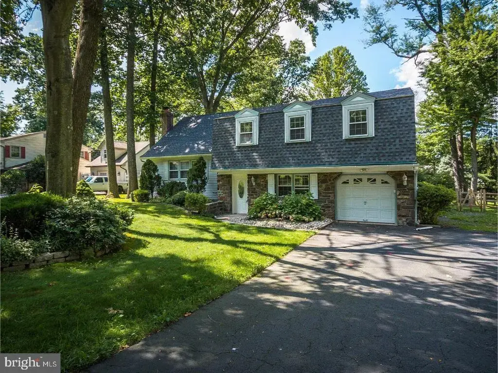 916 Lavera Rd, WARMINSTER