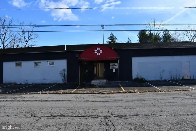 388 Chestnut St, East Stroudsburg