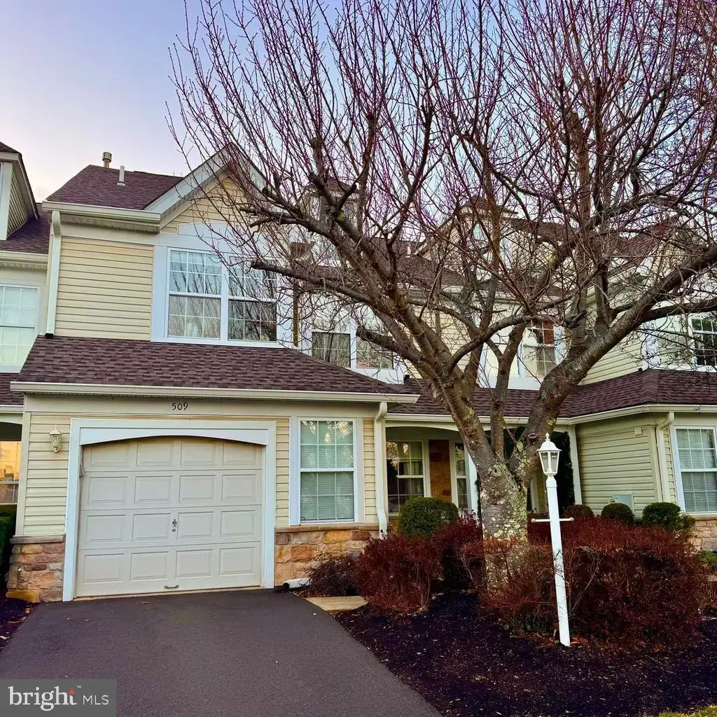 509 Waterford Ct #82, NEW HOPE