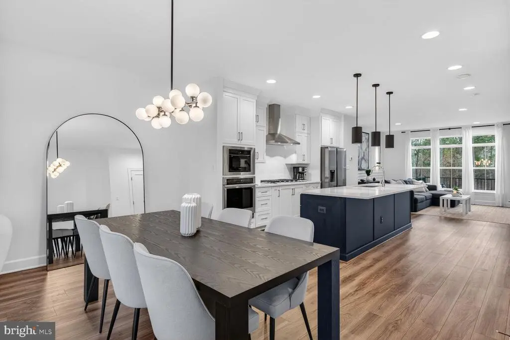 5241 Ridgeview Retreat Dr, CHANTILLY