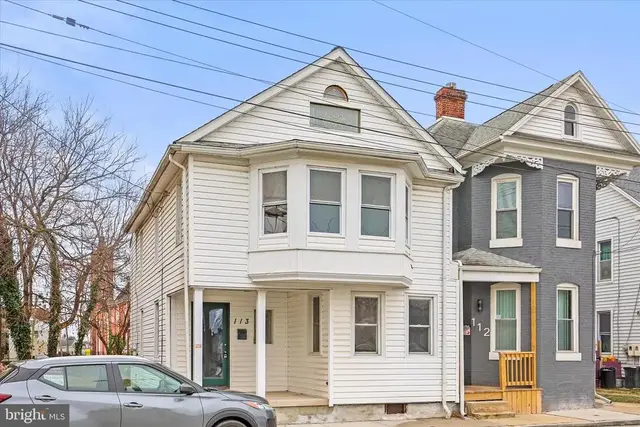 113 Locust St, Hanover