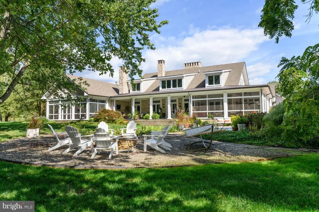 7508 Cooper Point Rd, BOZMAN