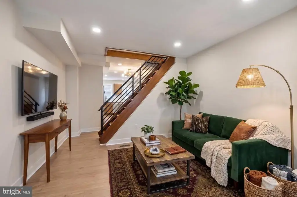 1138 S Clifton St, PHILADELPHIA