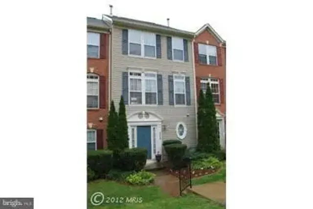 614 Eisenhower Dr, Frederick