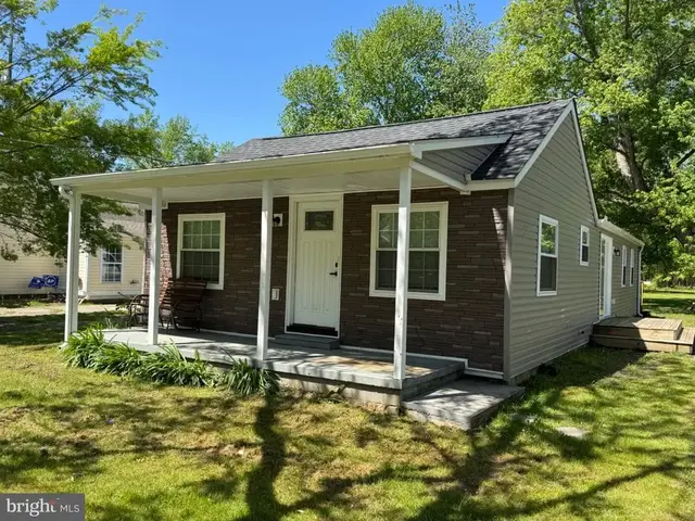2389 White Oak Rd, Dover