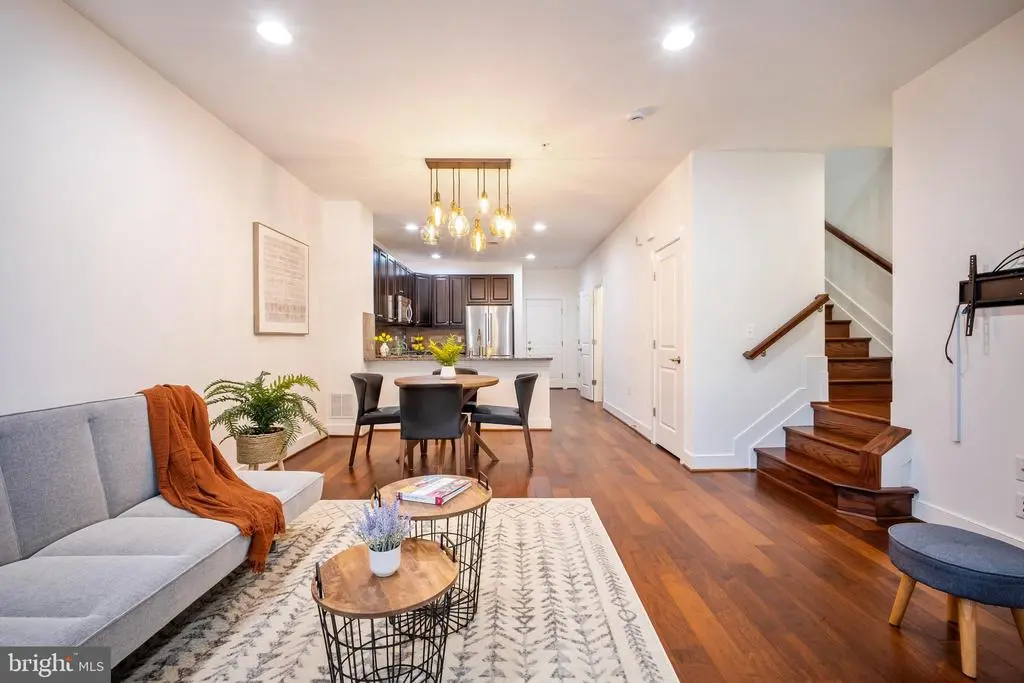 2215 Richmond Hwy #101, ALEXANDRIA