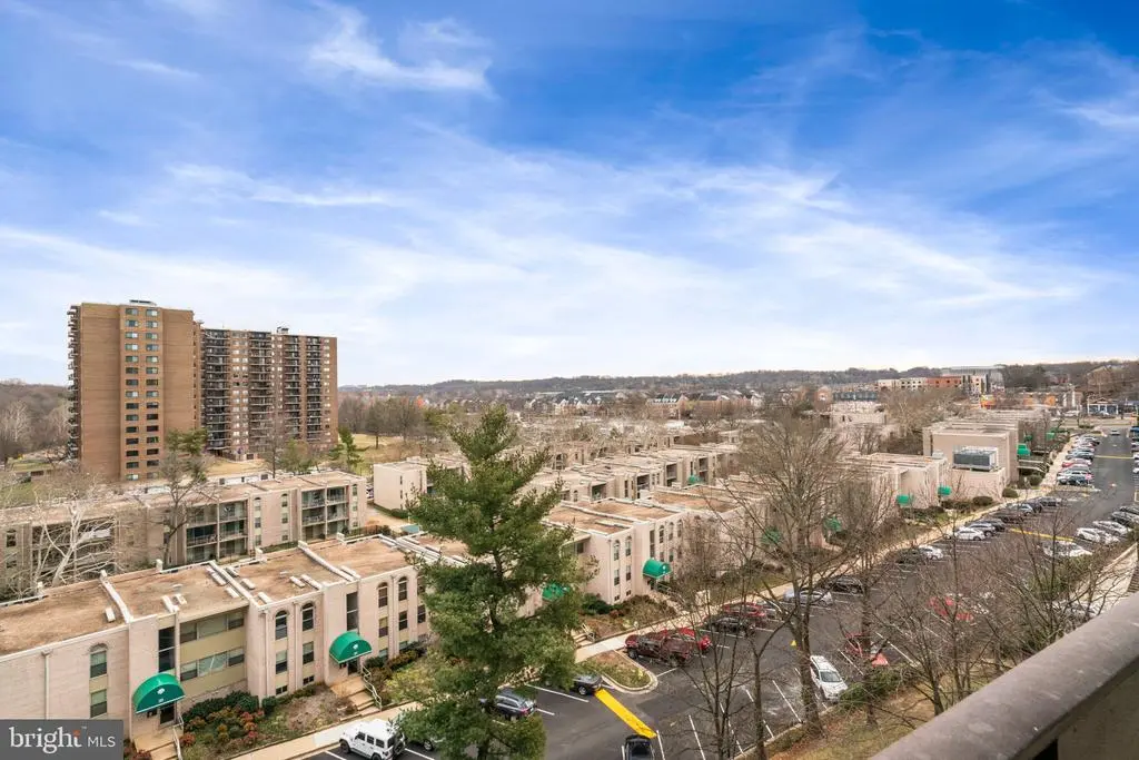 5300 Holmes Run Pkwy #812, ALEXANDRIA