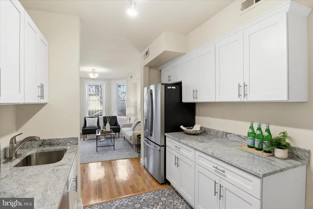 122 Bates St Nw, WASHINGTON