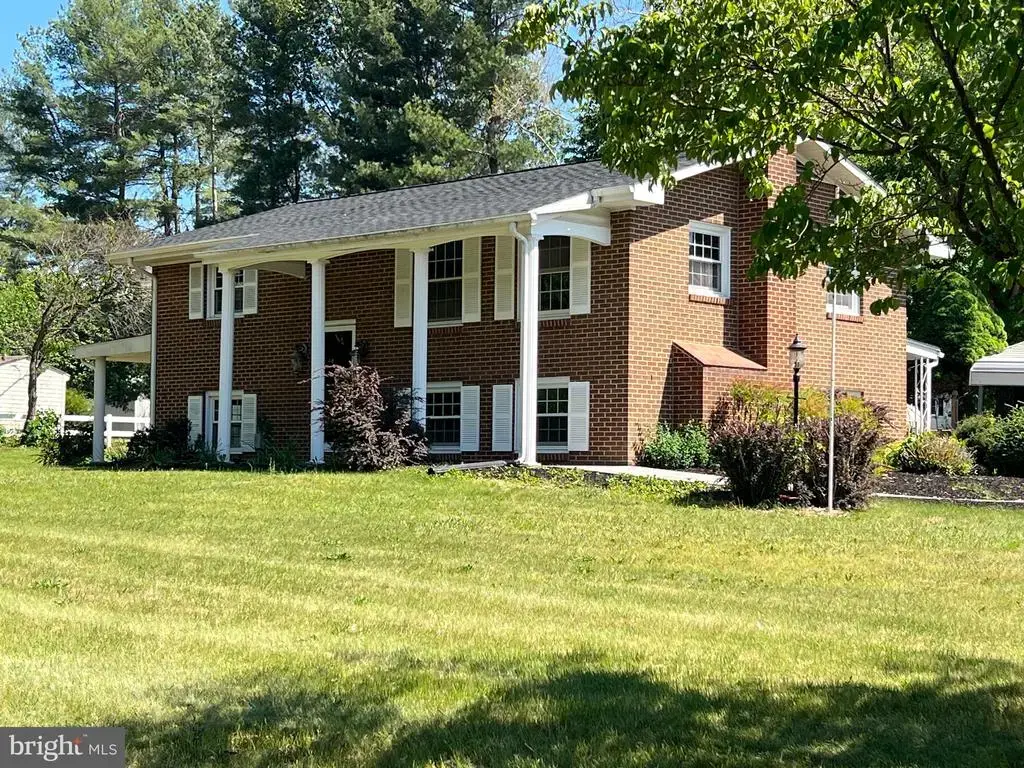 12 Essex Rd, GROTTOES