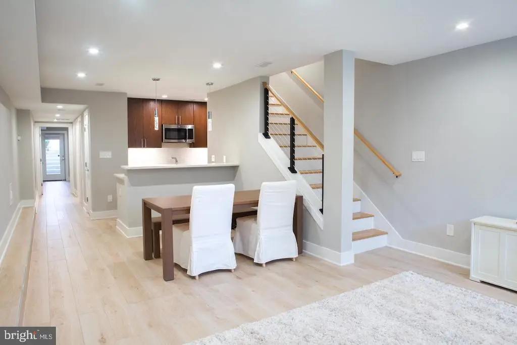 720 E Capitol St Ne #lower Level, WASHINGTON