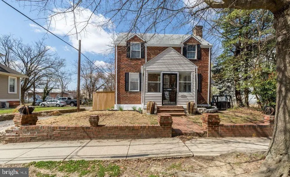 3800 35th St, MOUNT RAINIER