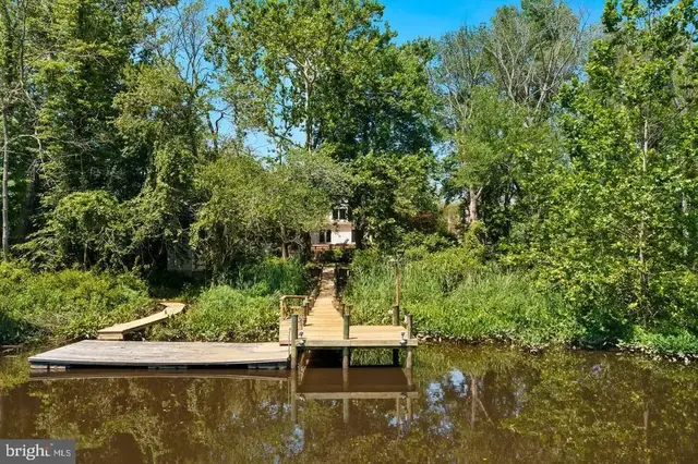 32135 River Rd, Millington