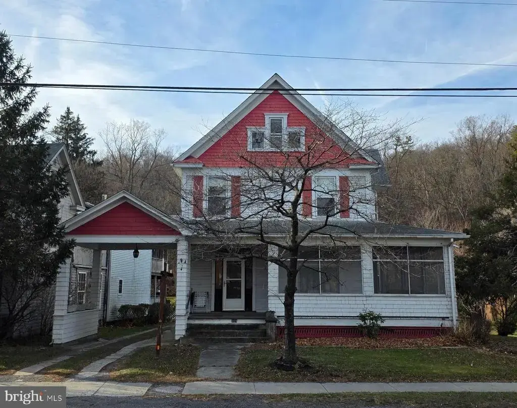 318 S Washington St, BERKELEY SPRINGS