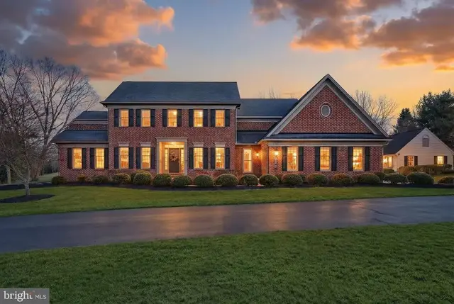 245 Orchard Dr, Hanover