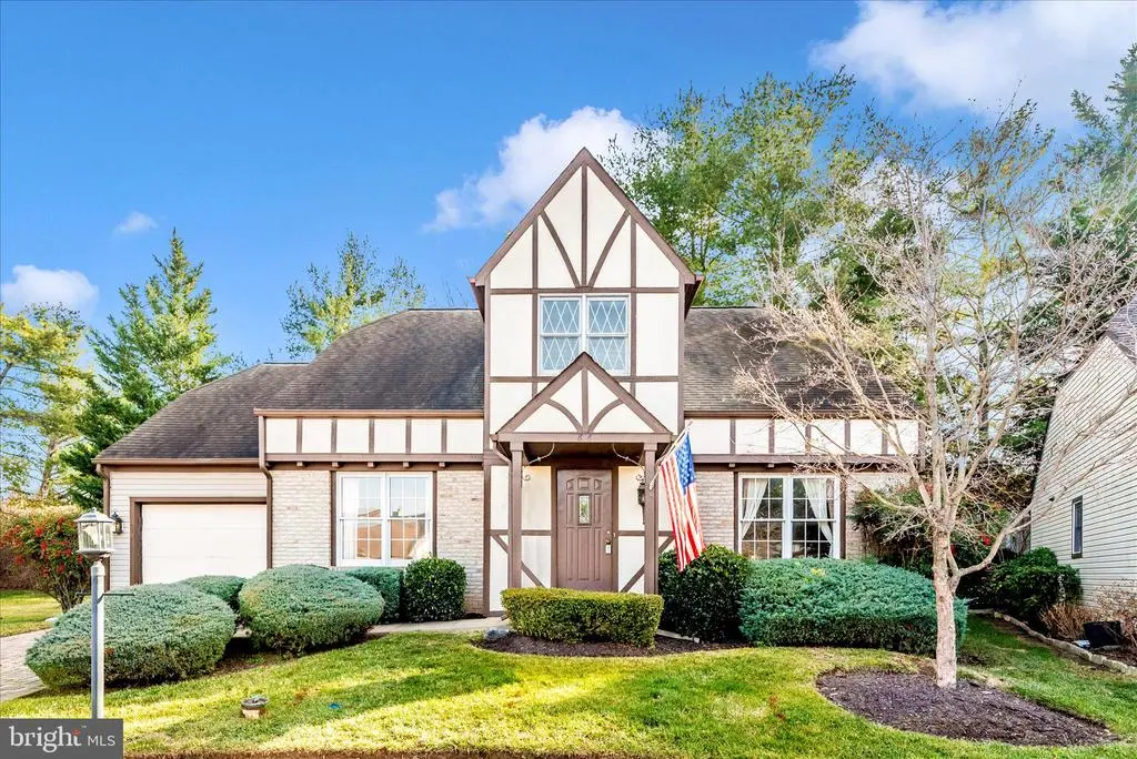 818 Dunbrooke Ct, Frederick